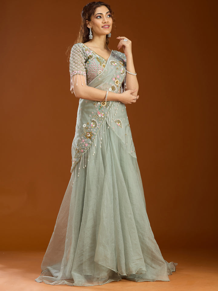 Sea Green Organza  Threadwork Saree With Matching Blouse Piece