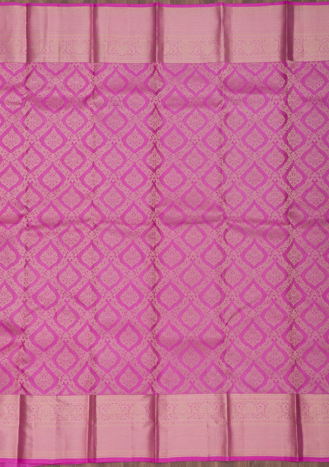 Magenta Pink Pure Silk Jaal Gold Zariwork Saree With Matching Blouse Piece