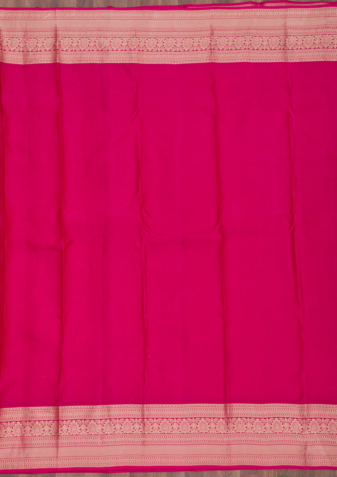 Magenta Pink Silk Jaal Gold Zariwork Saree With Matching Blouse Piece