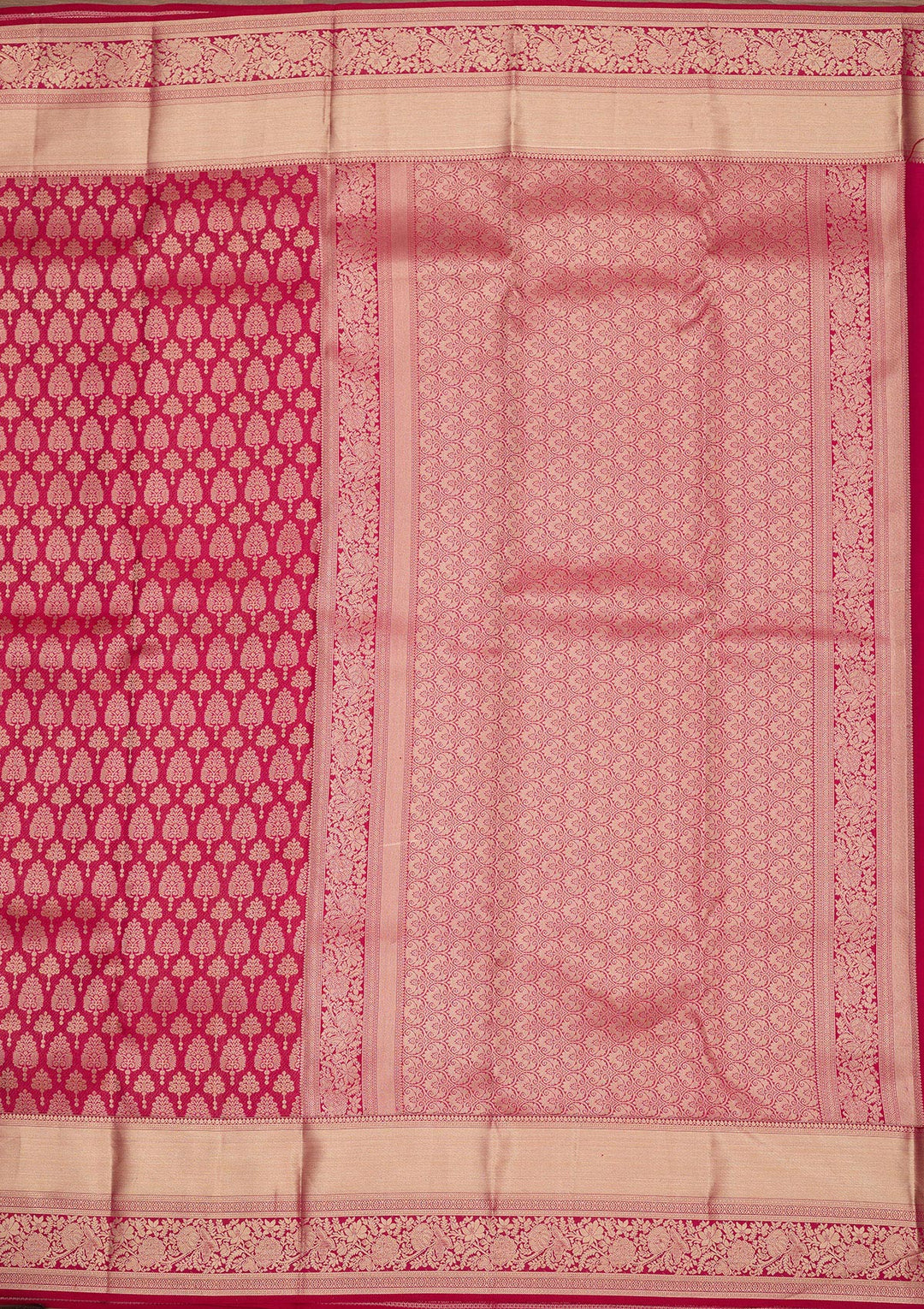 Magenta Pink Silk Jaal Gold Zariwork Saree With Matching Blouse Piece