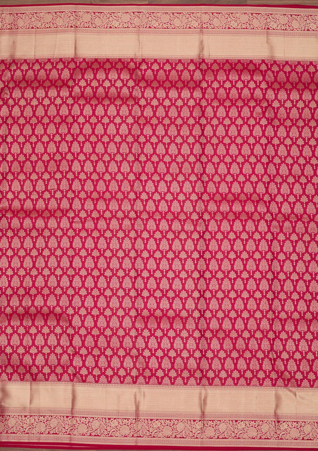 Magenta Pink Silk Jaal Gold Zariwork Saree With Matching Blouse Piece