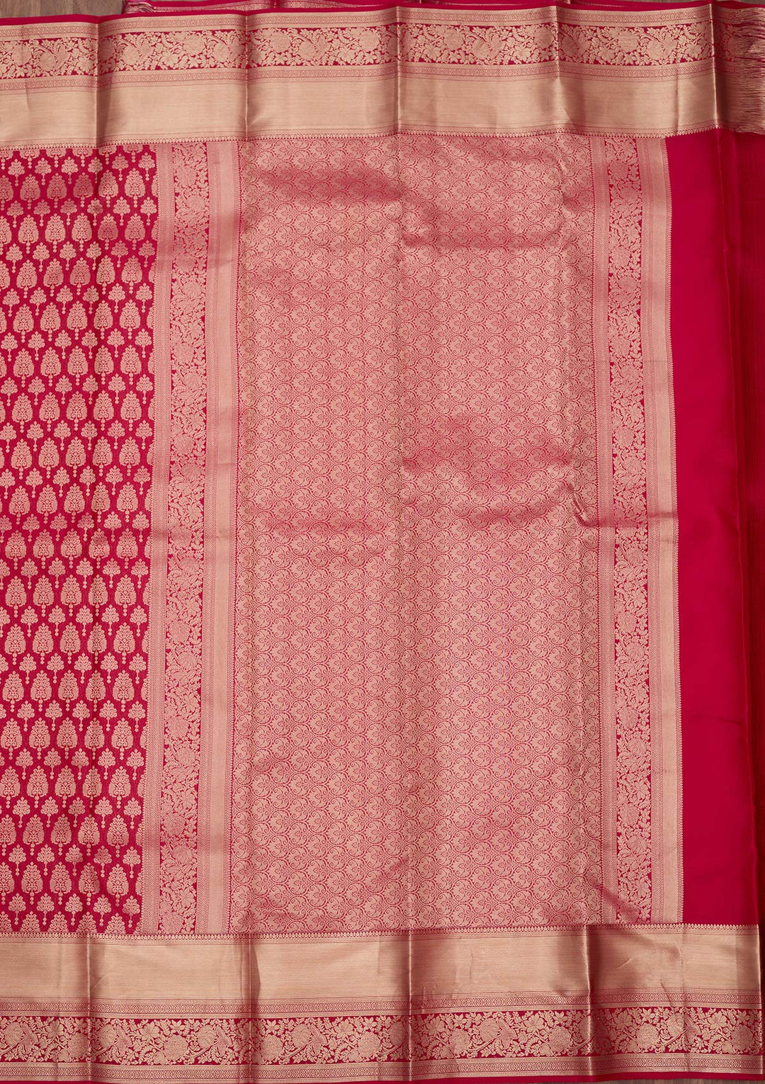 Rani Pink Silk Jaal Gold Zariwork Saree With Matching Blouse Piece