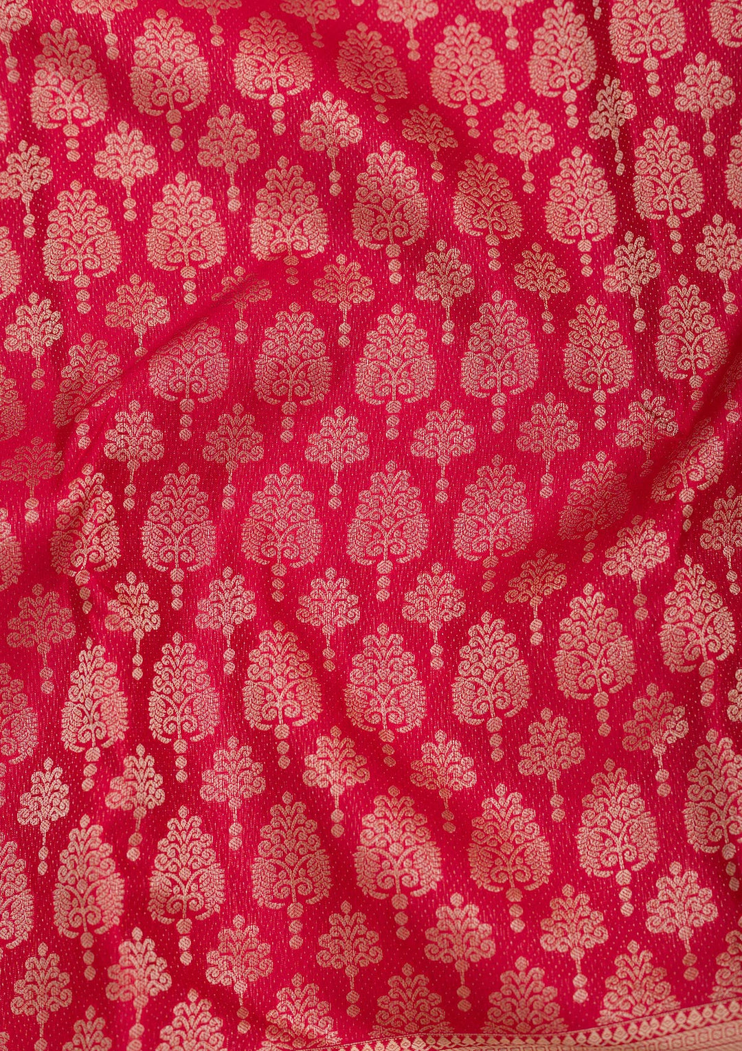 Red Silk Jaal Gold Zariwork Saree With Matching Blouse Piece