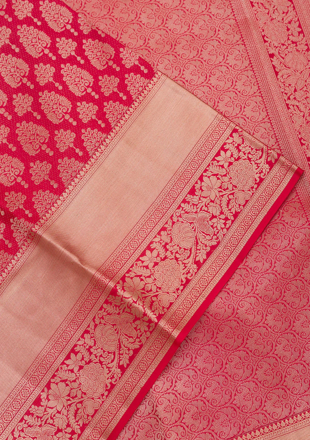 Red Silk Jaal Gold Zariwork Saree With Matching Blouse Piece