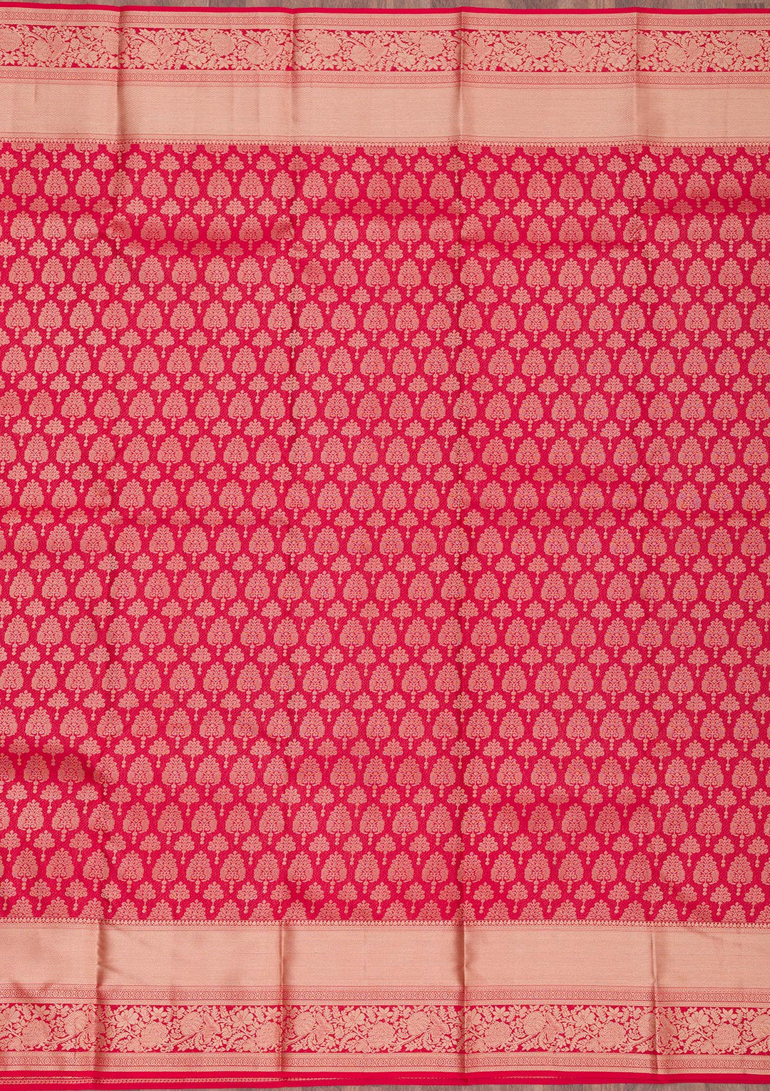 Red Silk Jaal Gold Zariwork Saree With Matching Blouse Piece