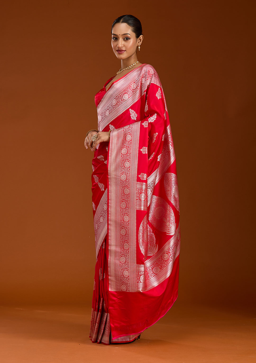 Red Silk Jaal Silver Zariwork Saree With Matching Blouse Piece