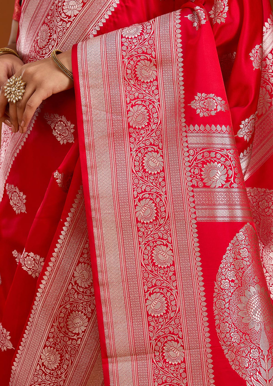 Red Silk Jaal Silver Zariwork Saree With Matching Blouse Piece