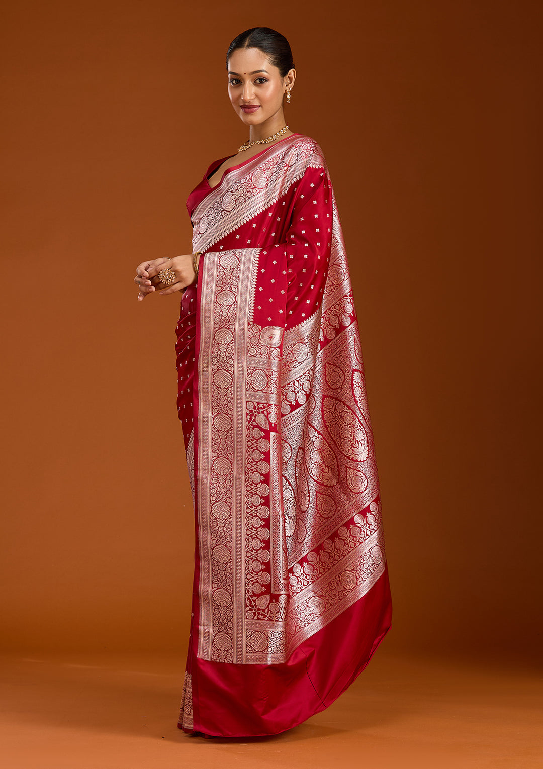 Maroon Silk Jaal Gold Zariwork Saree With Matching Blouse Piece