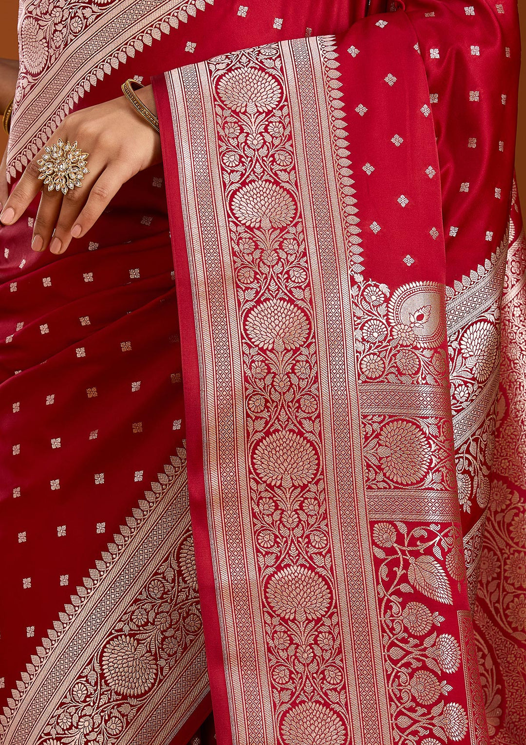 Maroon Silk Jaal Gold Zariwork Saree With Matching Blouse Piece