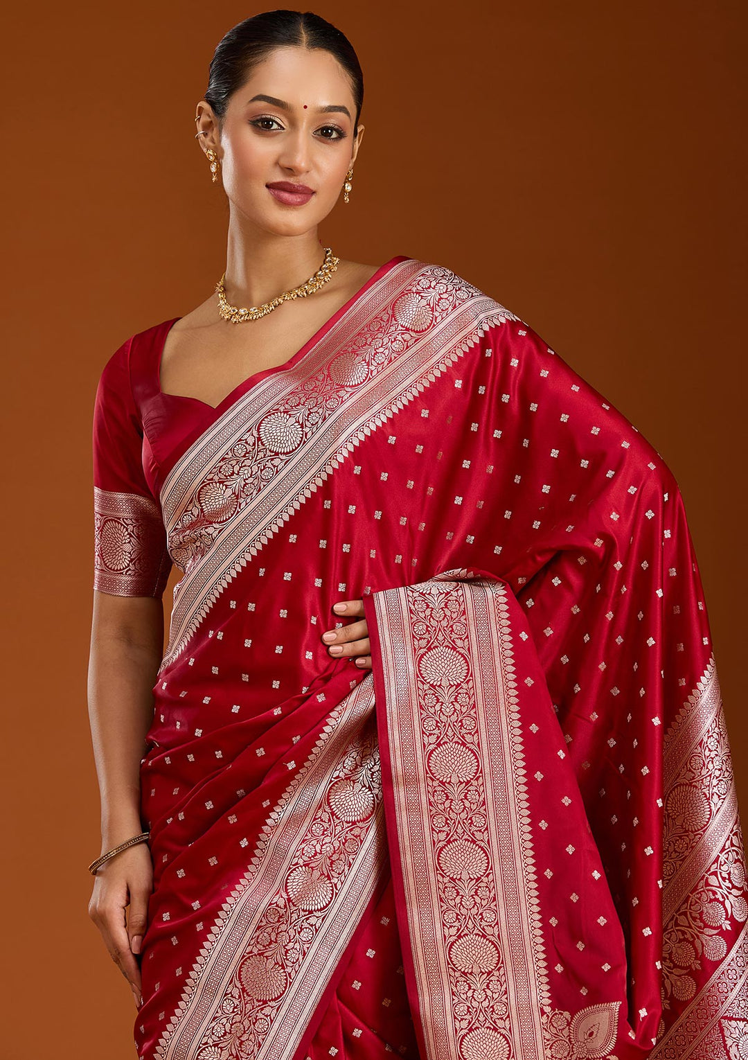 Maroon Silk Jaal Gold Zariwork Saree With Matching Blouse Piece