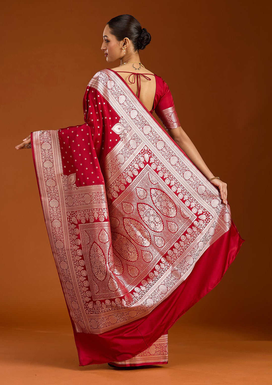 Maroon Silk Jaal Gold Zariwork Saree With Matching Blouse Piece