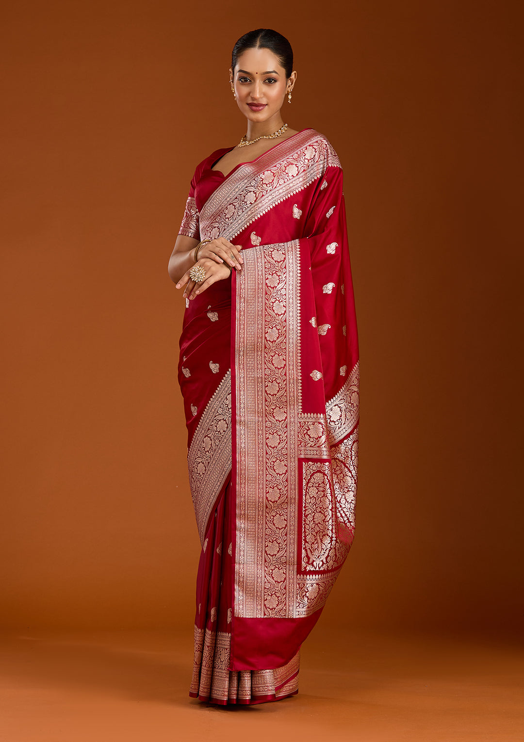 Maroon Silk Jaal Gold Zariwork Saree With Matching Blouse Piece