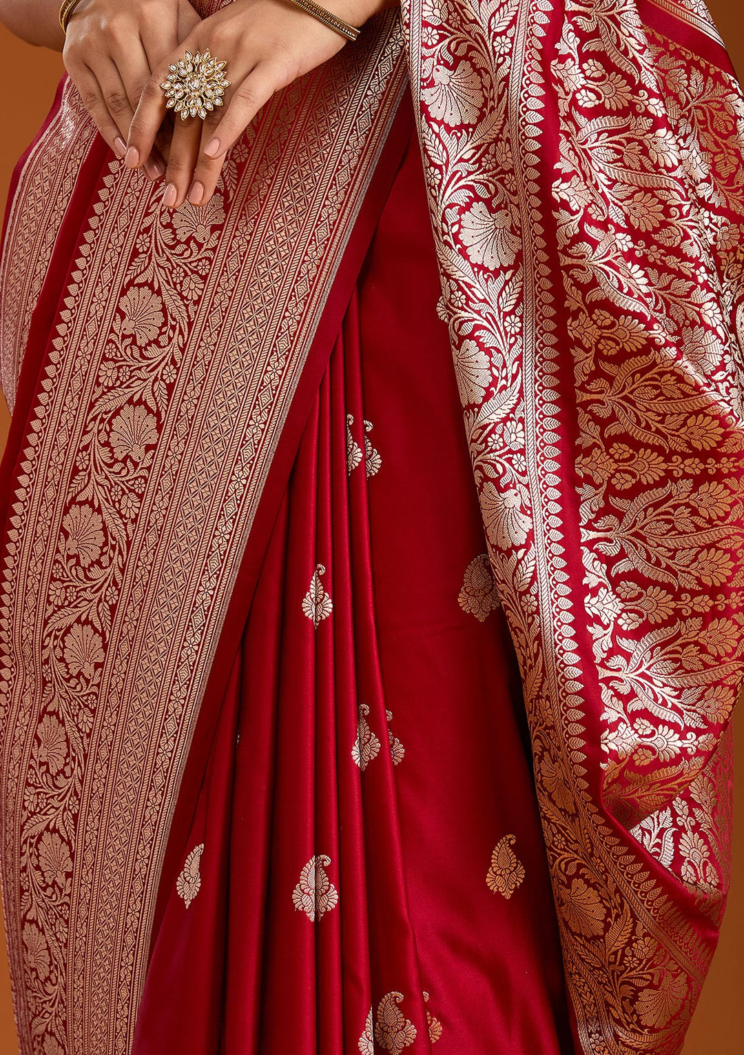 Maroon Silk Jaal Gold Zariwork Saree With Matching Blouse Piece
