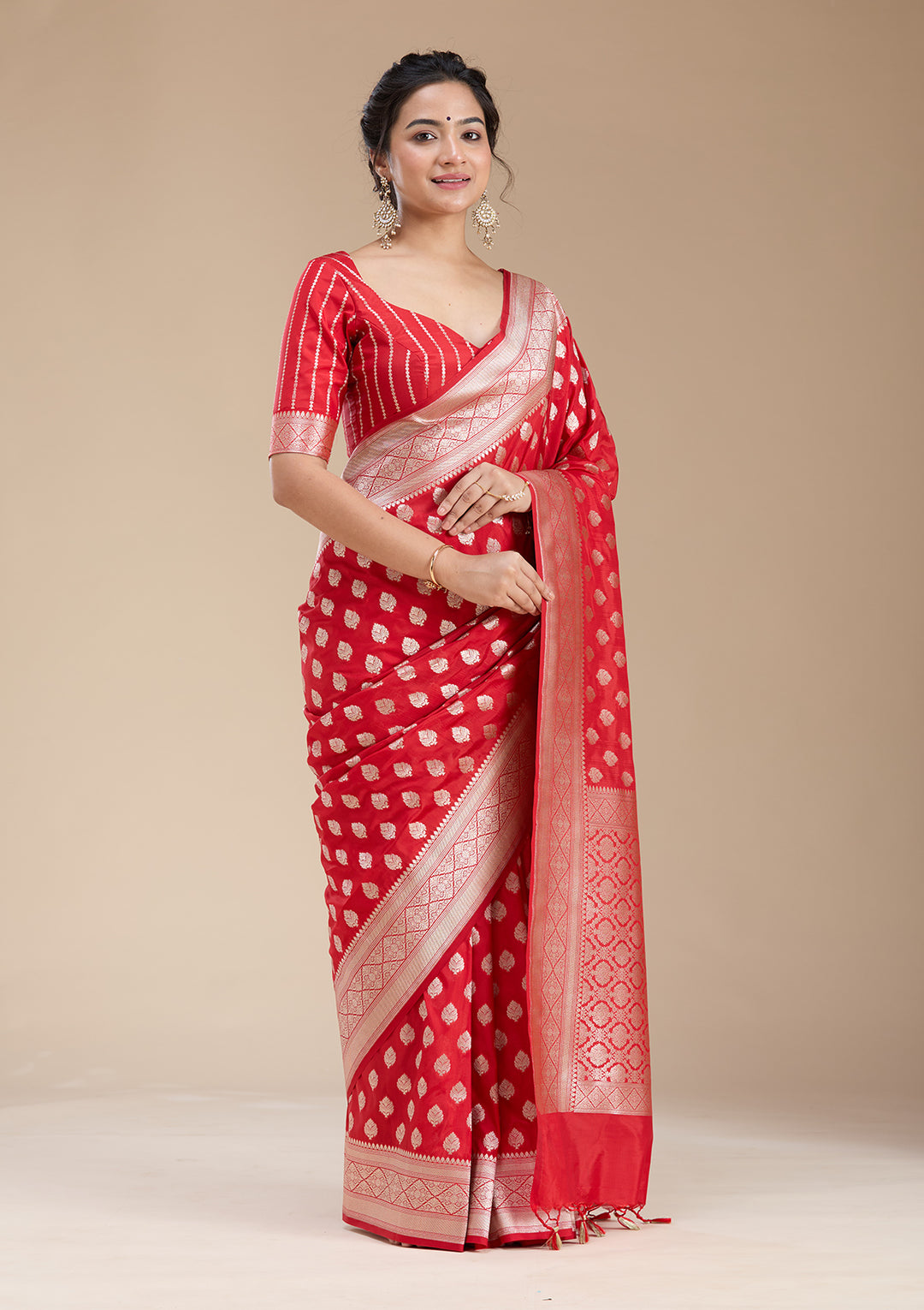 Red Silk Jaal Gold Zariwork Saree With Matching Blouse Piece