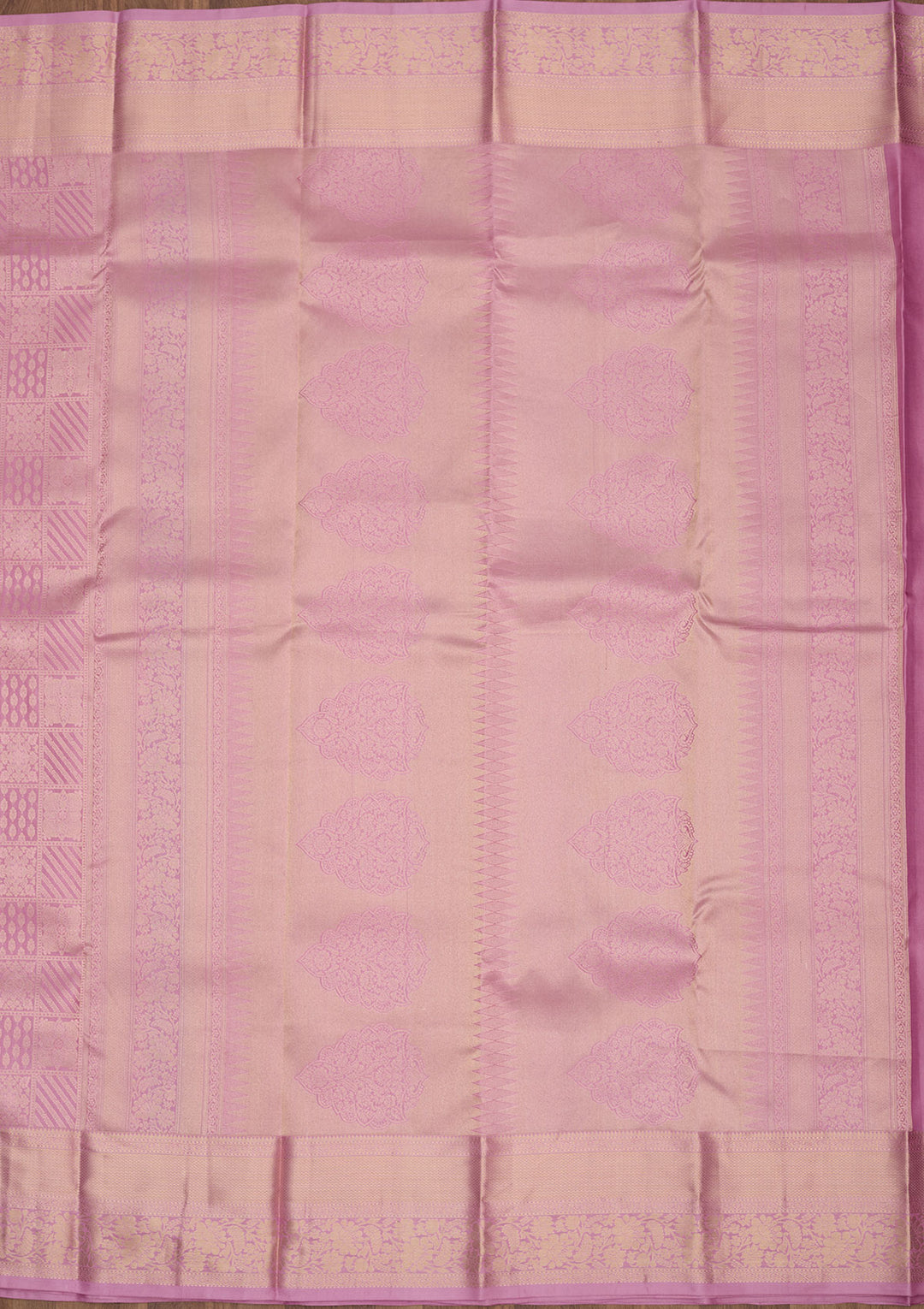 Mauve Pure Silk Jaal Gold Zariwork Saree With Matching Blouse Piece