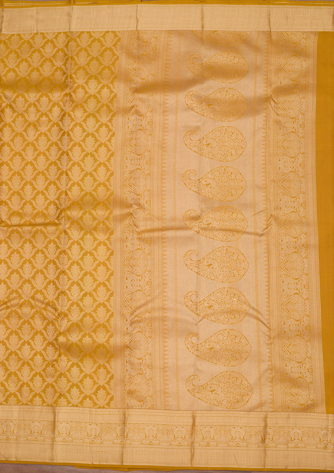 Gold Pure Silk Jaal Zariwork Saree With Matching Blouse Piece