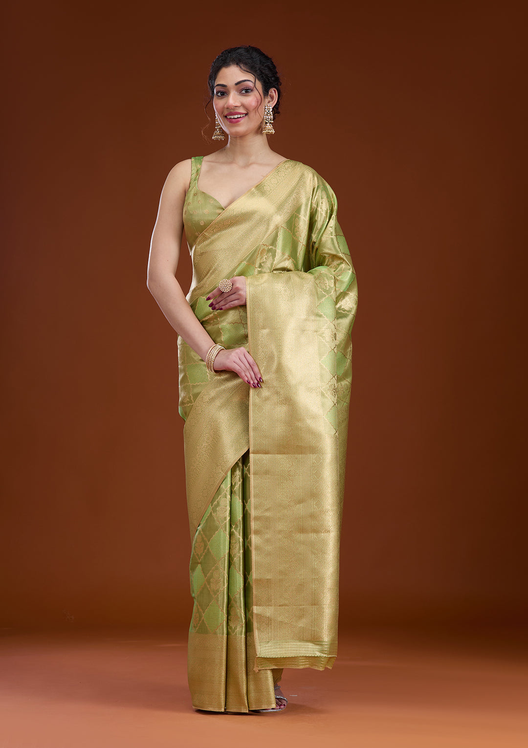 Leaf Green Silk Checks Gold Zariwork Saree With Matching Blouse Piece