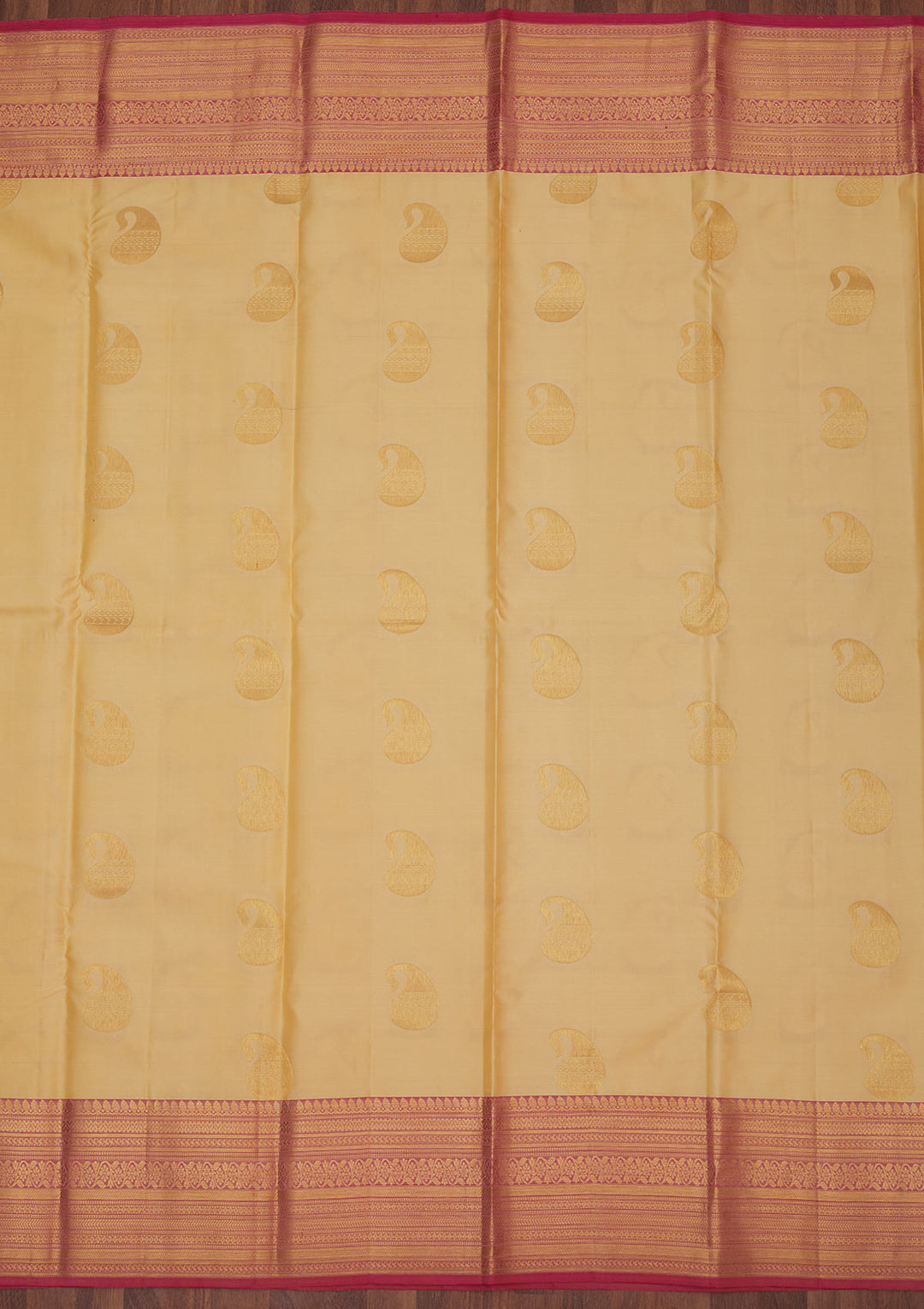 Cream Silk Buti Gold Zariwork Saree With Matching Blouse Piece
