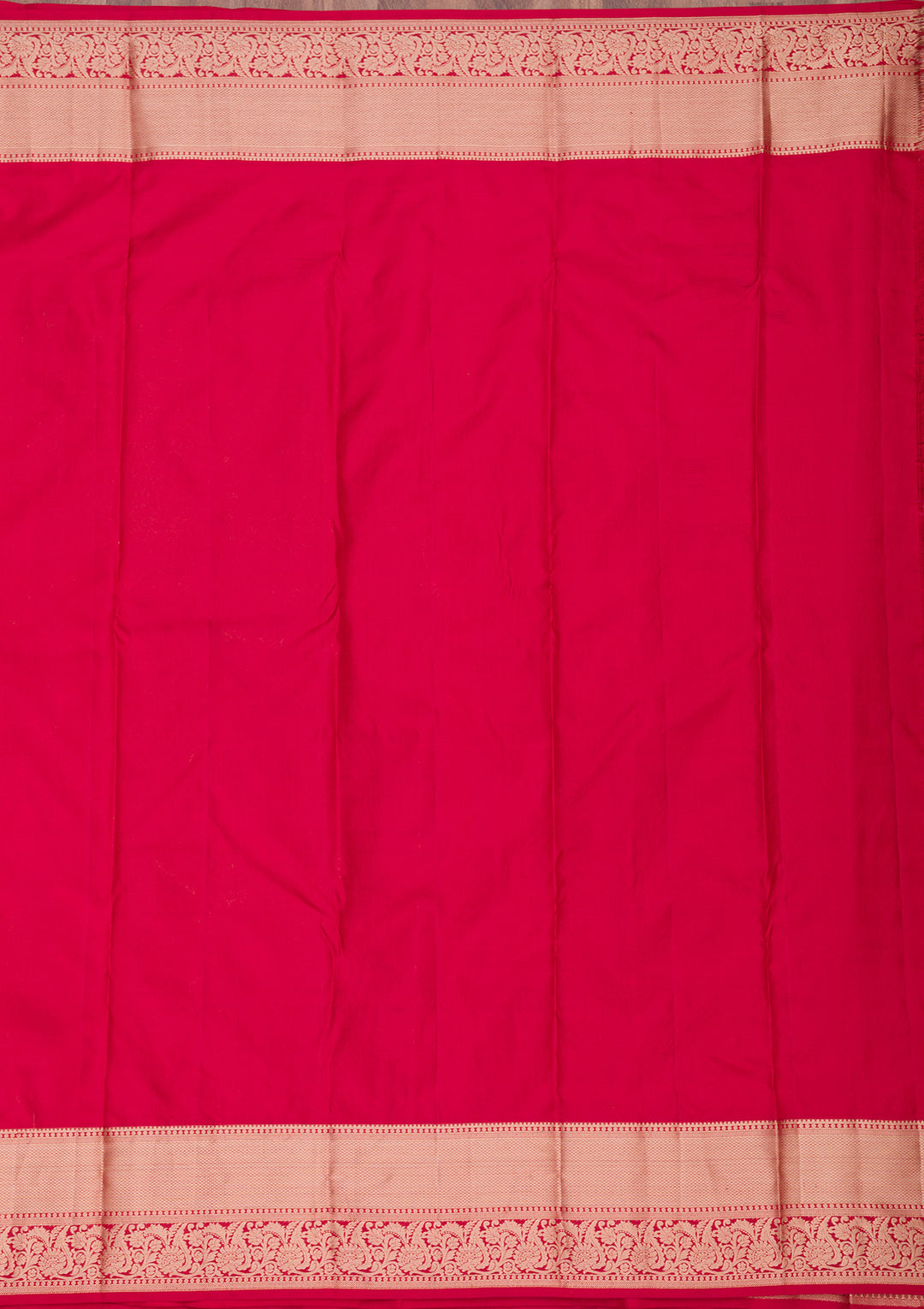 Red Pure Silk Jaal Zariwork Saree With Matching Blouse Piece