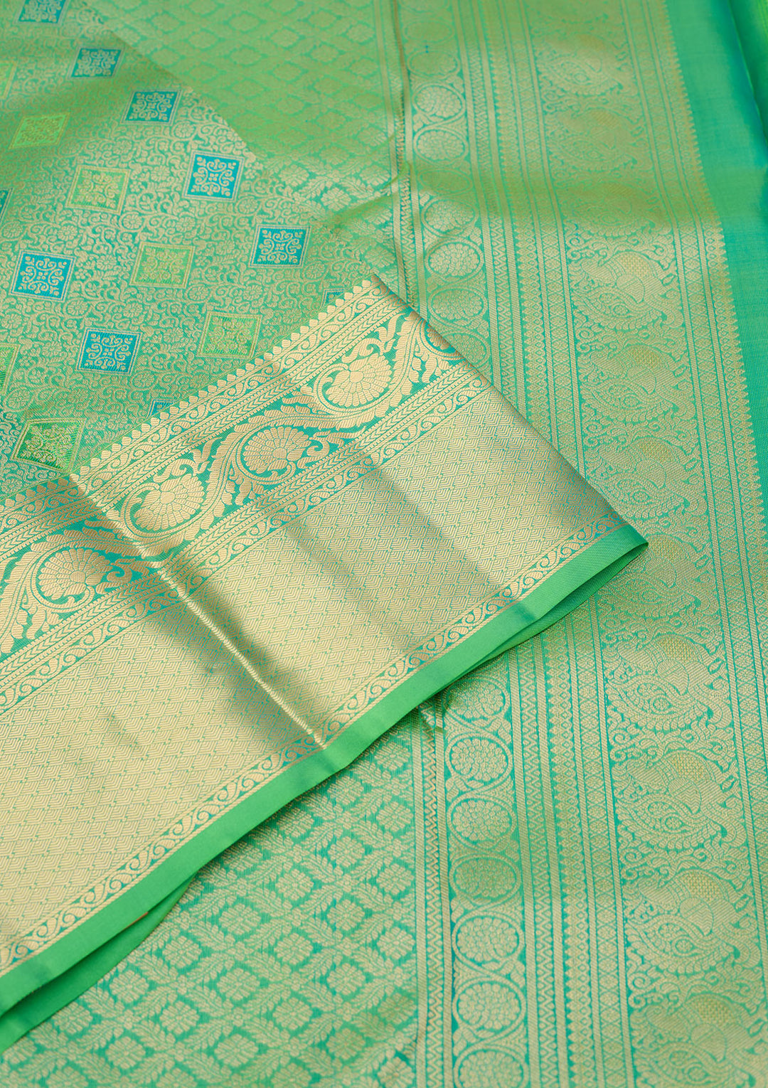 Green Silk Jaal Gold Zariwork Saree With Matching Blouse Piece