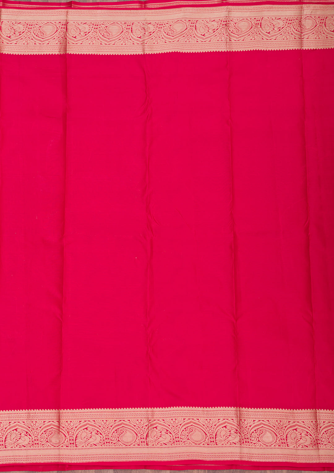 Red Pure Silk Jaal Zariwork Saree With Matching Blouse Piece
