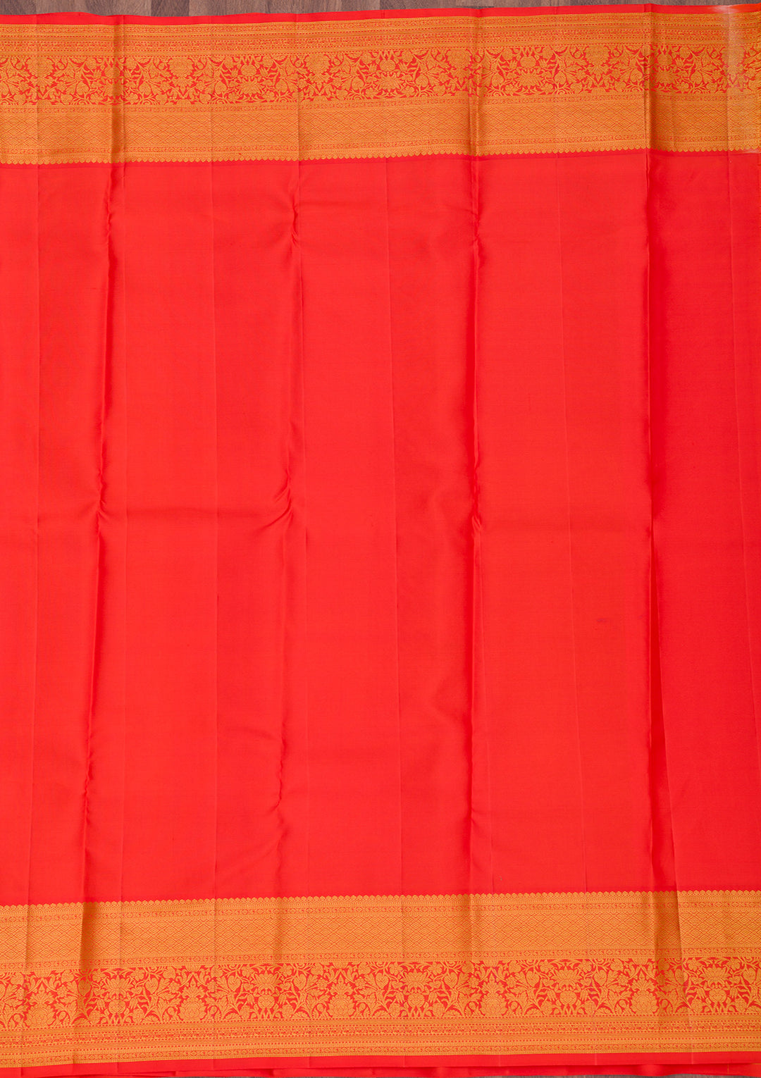 Red Silk Jaal Gold Zariwork Saree With Matching Blouse Piece