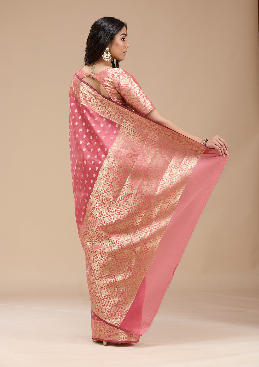 Onion Pink Silk Jaal Gold Zariwork Saree With Matching Blouse Piece
