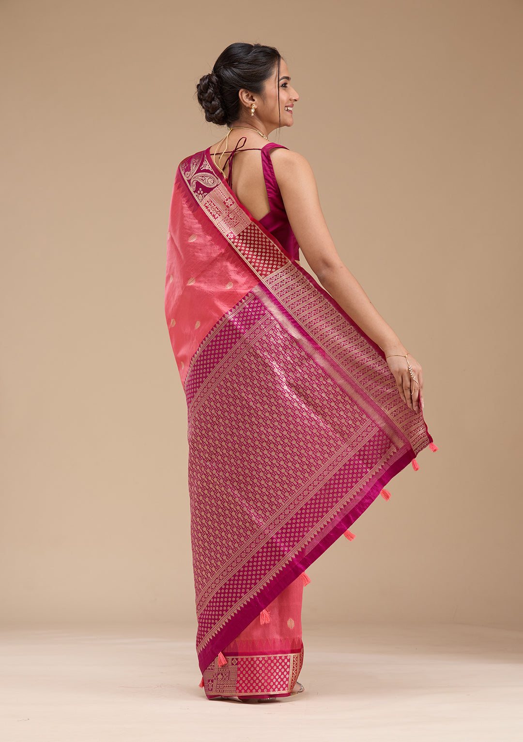 Gajari Pink Silk Buti Gold Zariwork Saree With Matching Blouse Piece