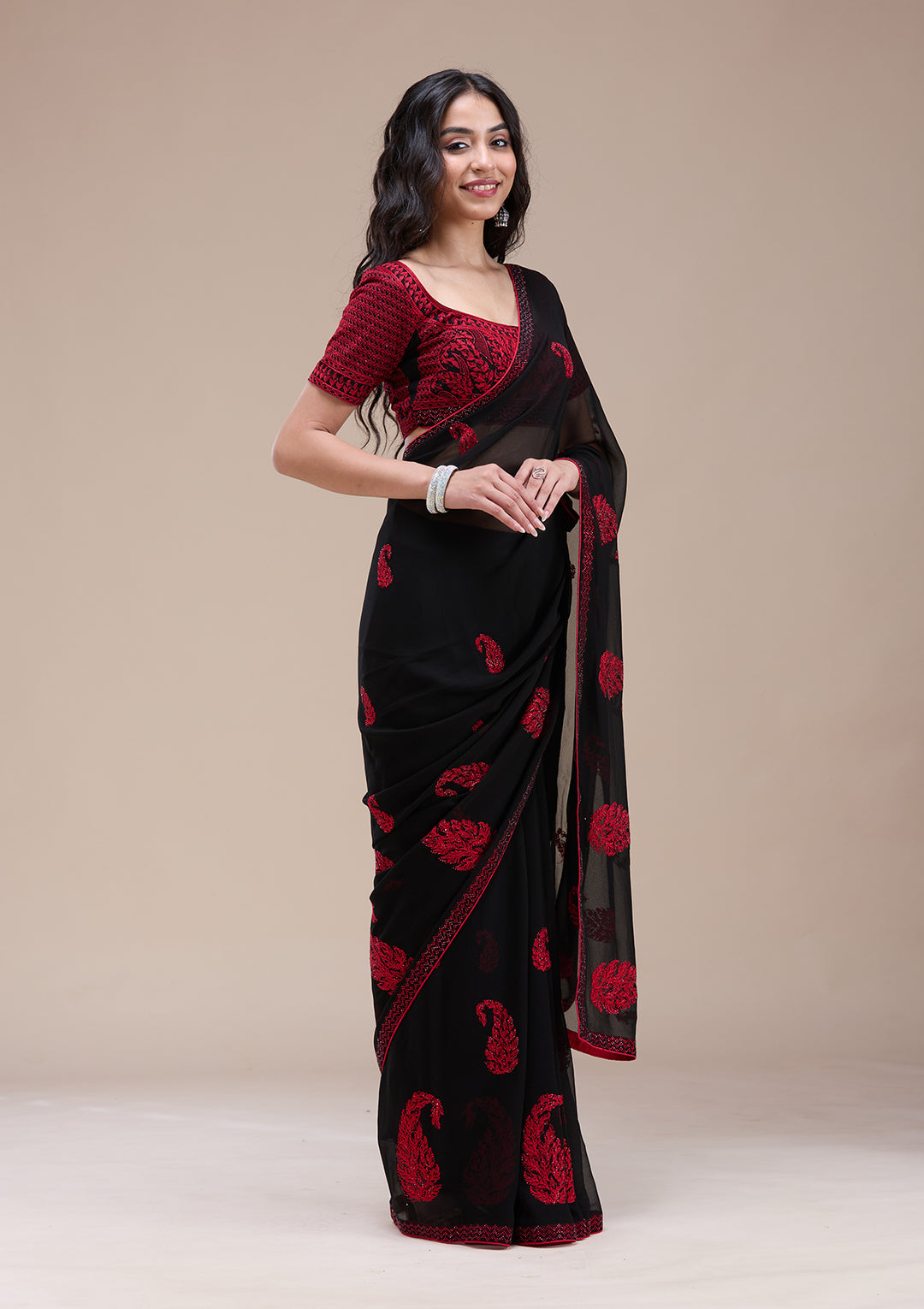 Black Georgette Threadwork Saree With Matching Blouse Piece