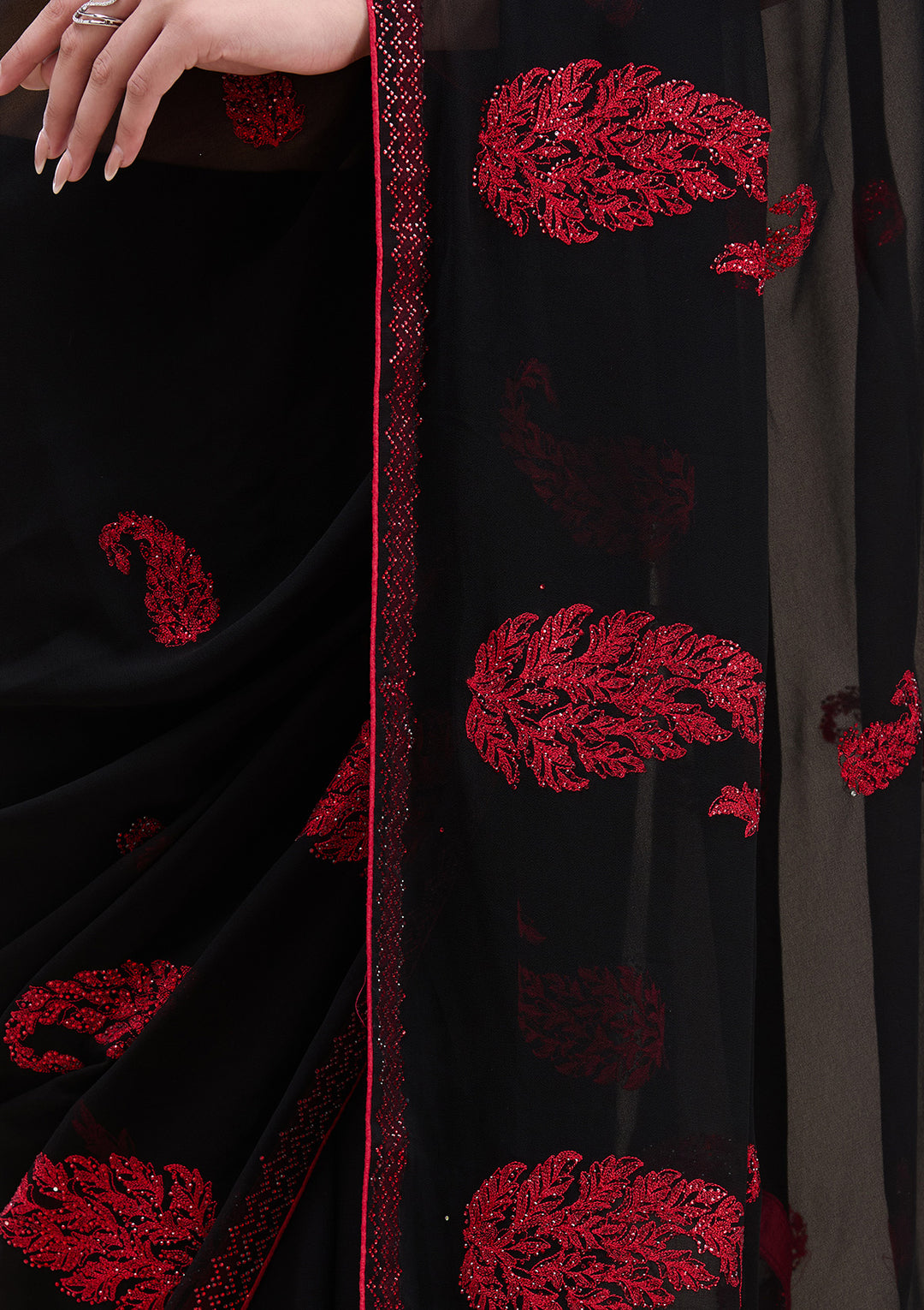 Black Georgette Threadwork Saree With Matching Blouse Piece