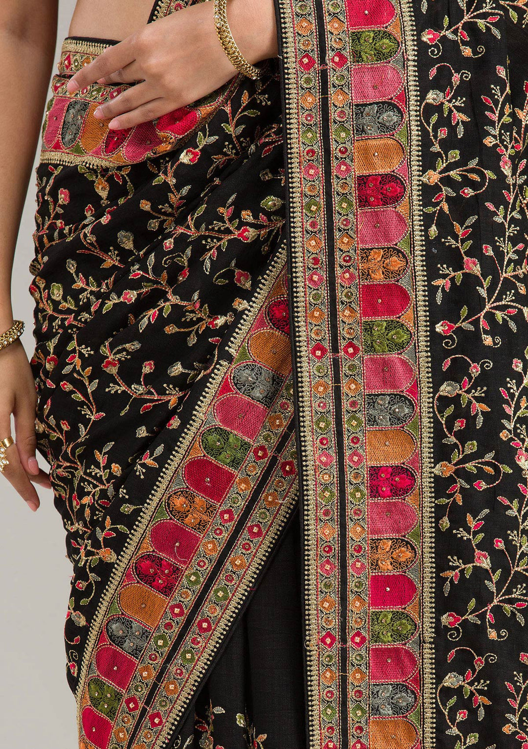 Black Georgette Gold Zariwork Saree With Matching Blouse Piece