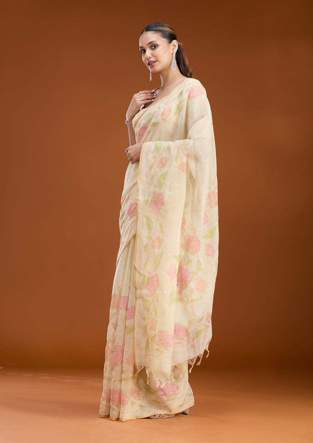 Beige Chanderi Floral Gold Zariwork Saree With Matching Blouse Piece