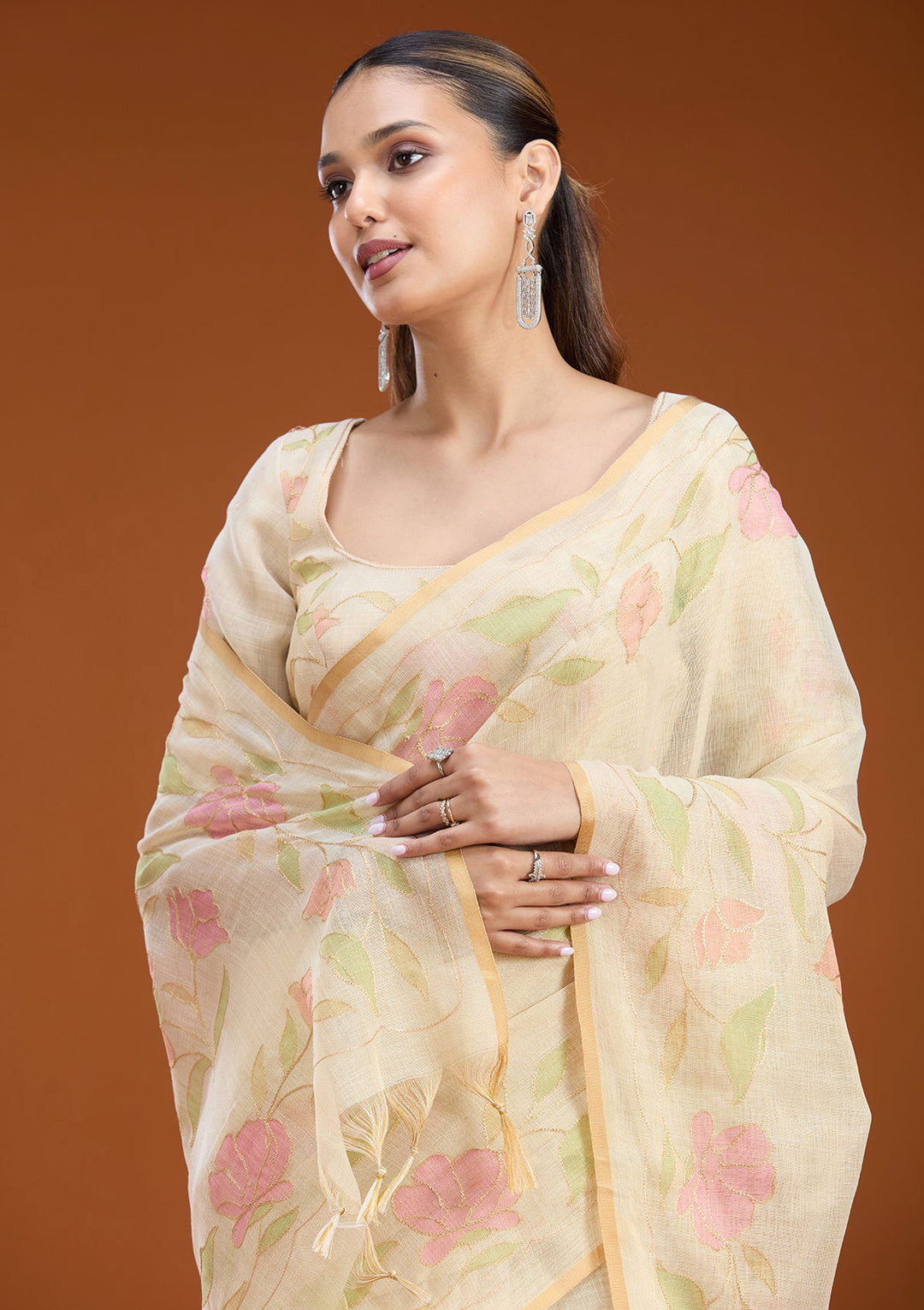 Beige Chanderi Floral Gold Zariwork Saree With Matching Blouse Piece
