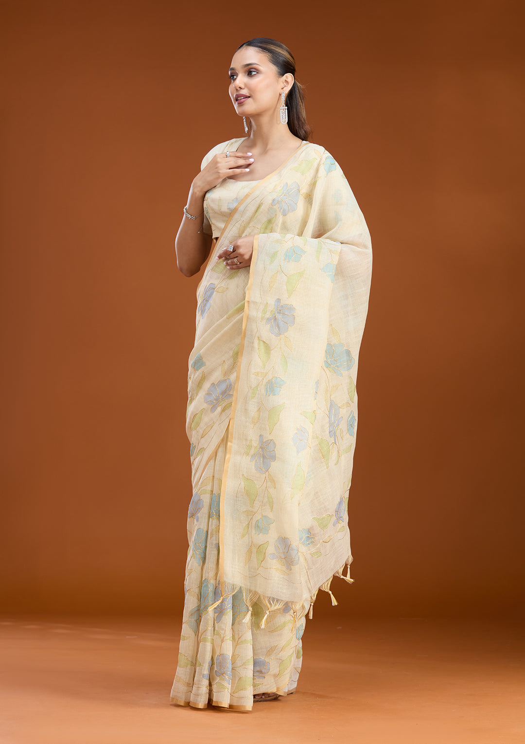 Beige Chanderi Floral Gold Zariwork Saree With Matching Blouse Piece