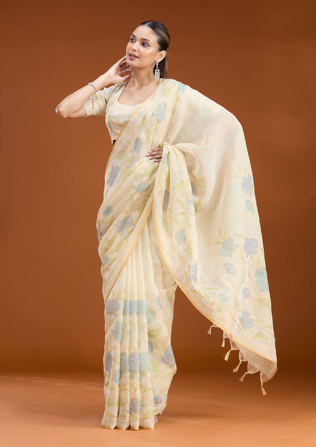 Beige Chanderi Floral Gold Zariwork Saree With Matching Blouse Piece