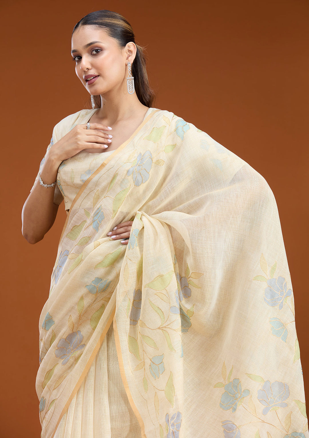 Beige Chanderi Floral Gold Zariwork Saree With Matching Blouse Piece