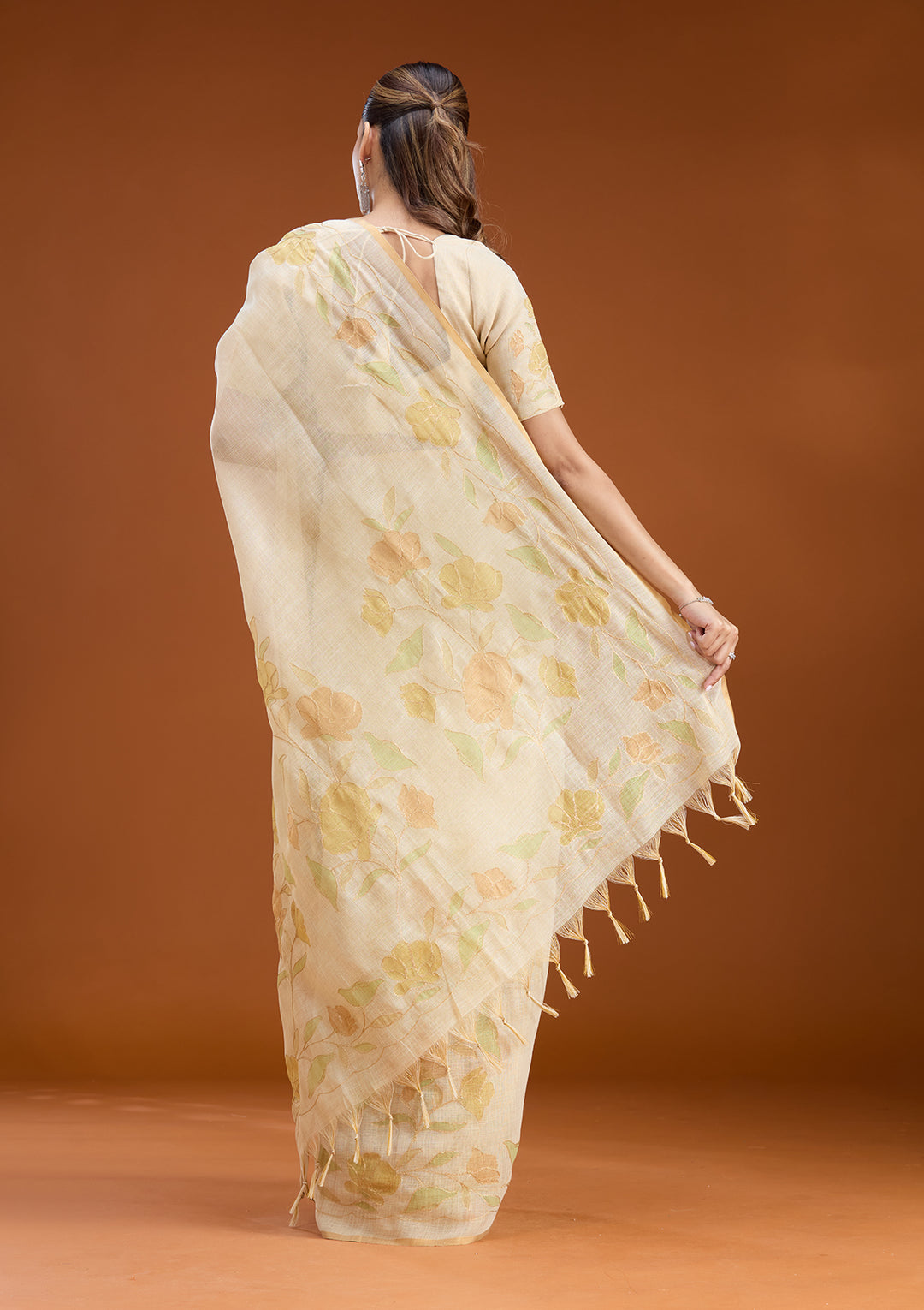 Beige Chanderi Floral Gold Zariwork Saree With Matching Blouse Piece
