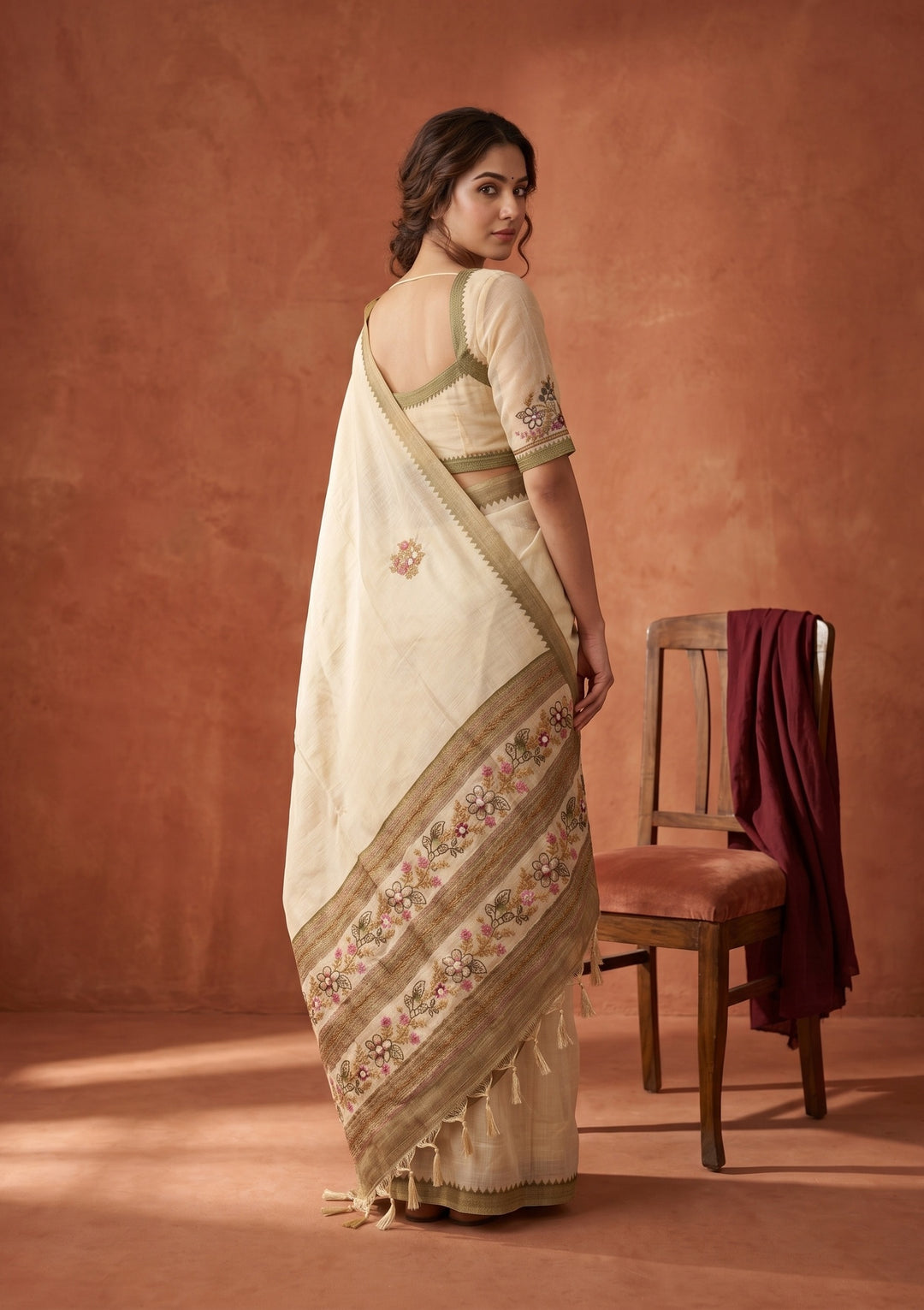 Beige Chanderi Threadwork Saree With Matching Blouse Piece