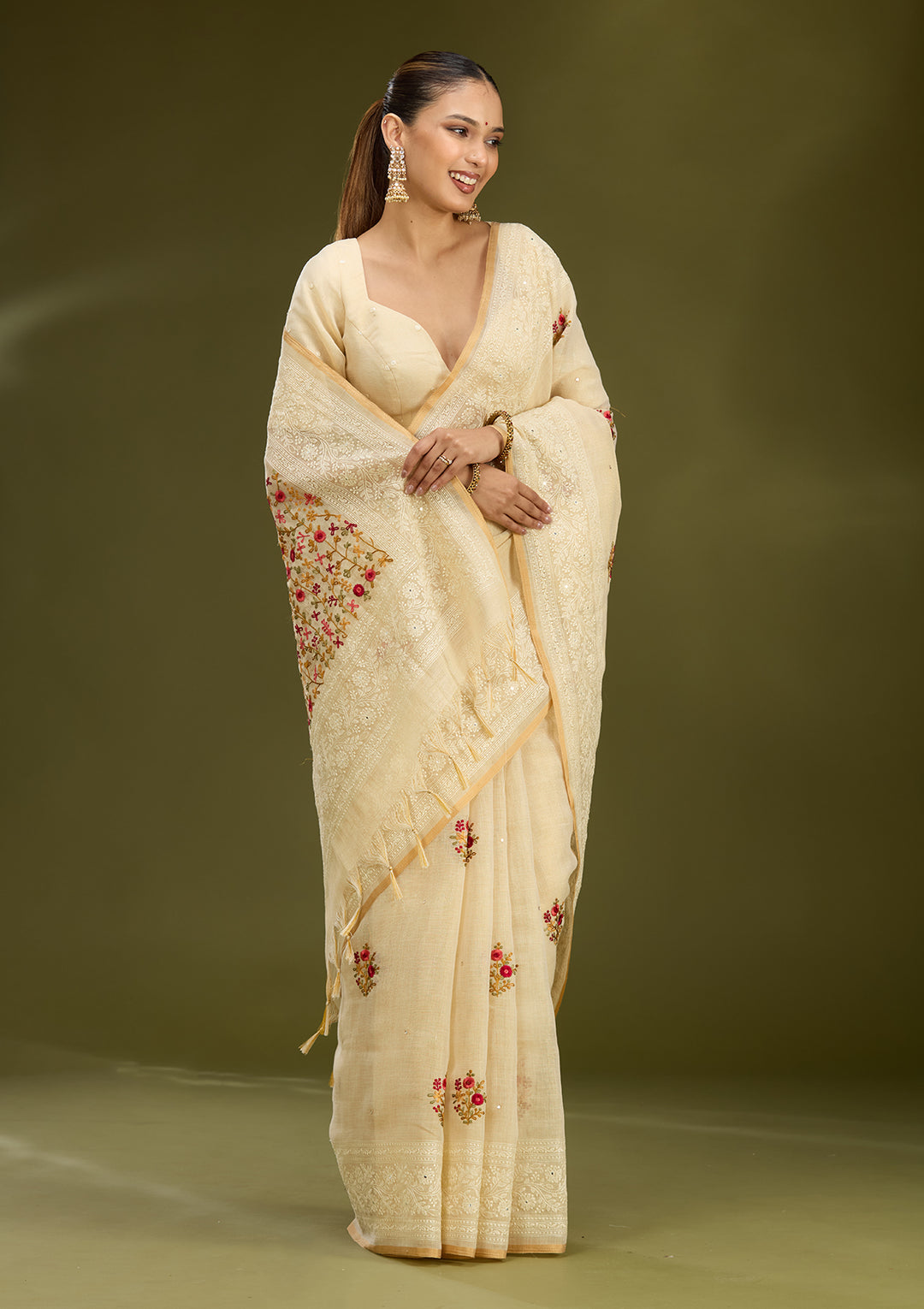 Beige Chanderi Threadwork Saree With Matching Blouse Piece