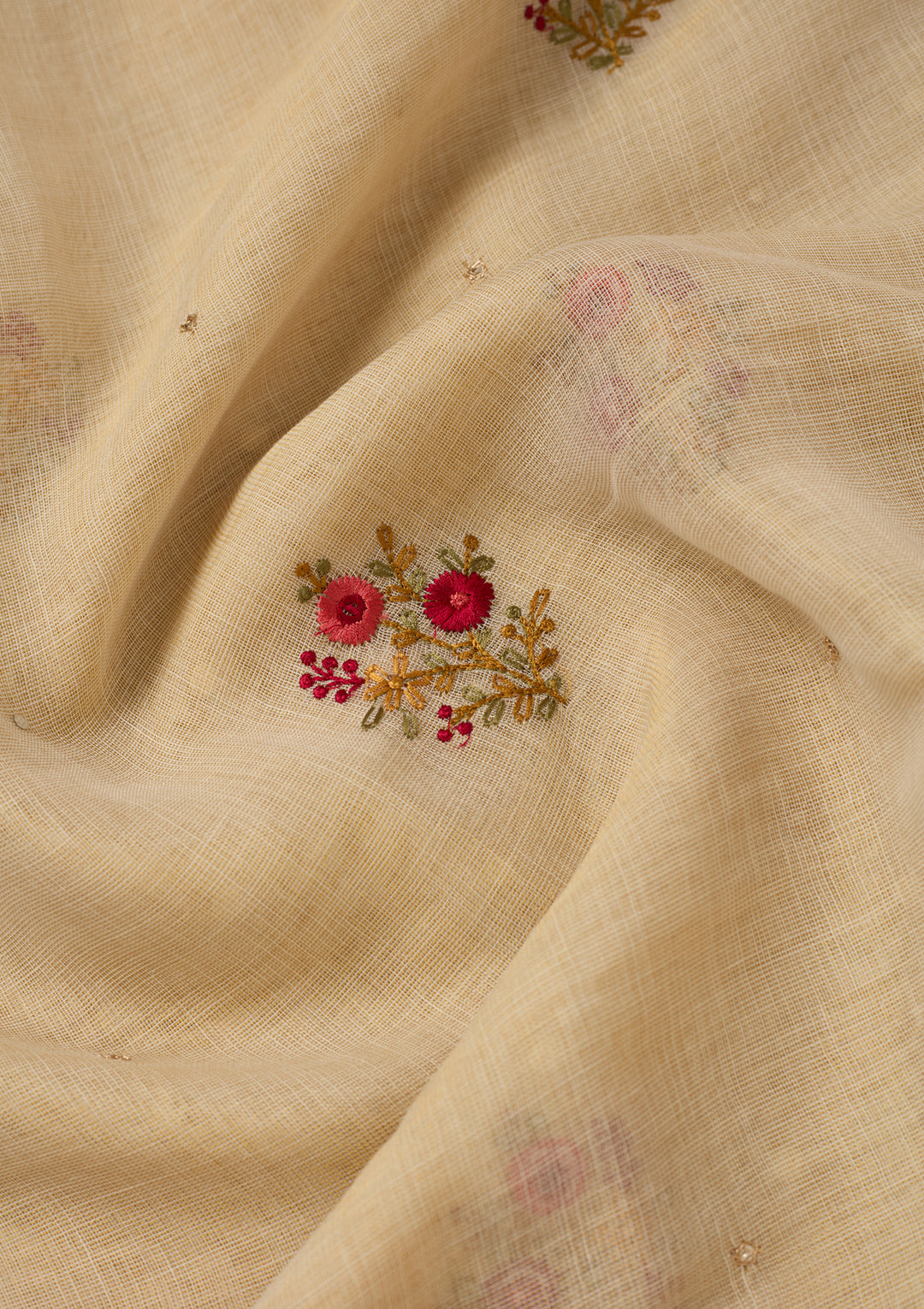 Beige Chanderi Threadwork Saree With Matching Blouse Piece