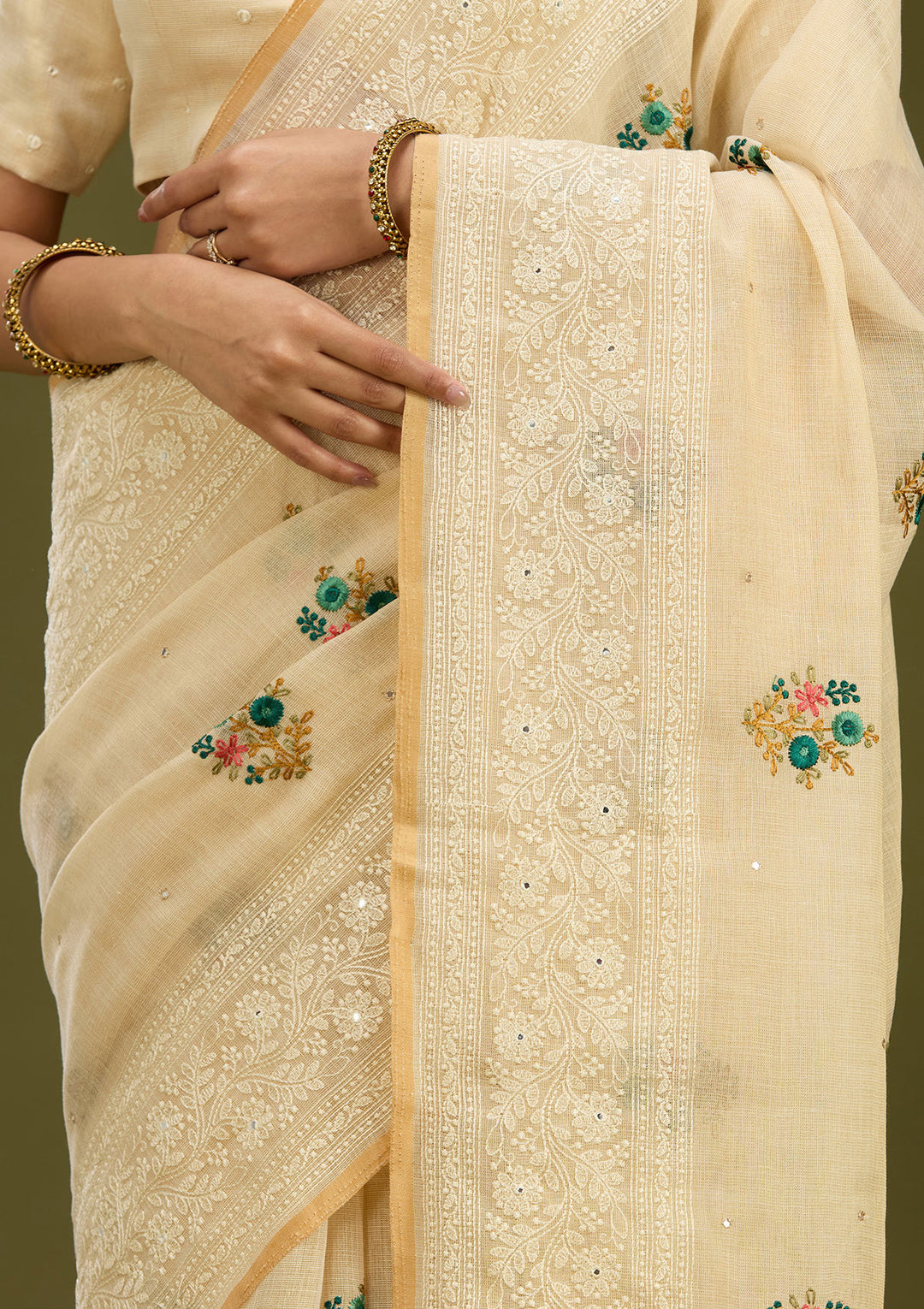 Beige Chanderi Threadwork Saree With Matching Blouse Piece