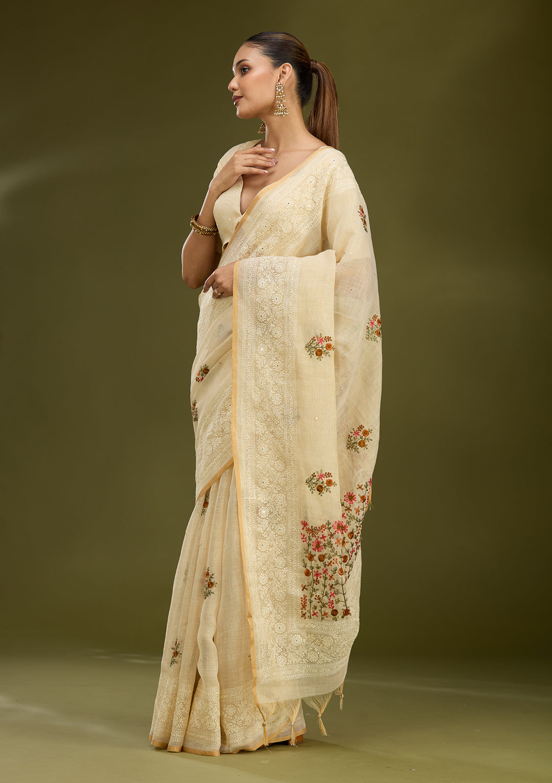 Beige Chanderi Threadwork Saree With Matching Blouse Piece