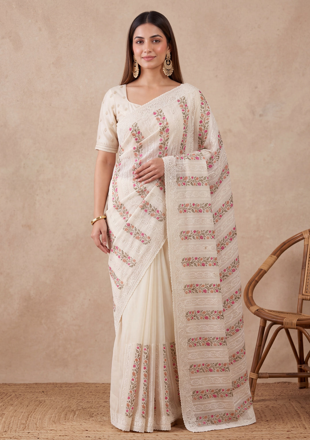 Off White Cotton Threadwork Saree With Matching Blouse Piece