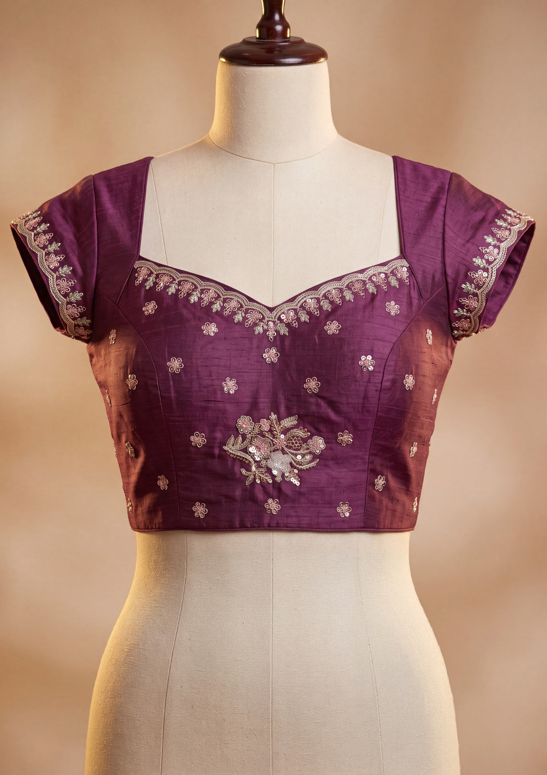 Dark Lavender Threadwork Crepe Saree With Matching Blouse Piece