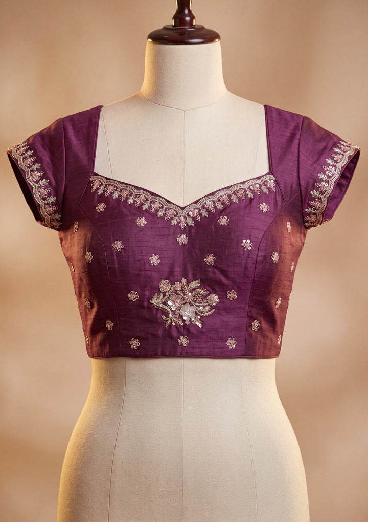 Dark Lavender Threadwork Crepe Saree With Matching Blouse Piece