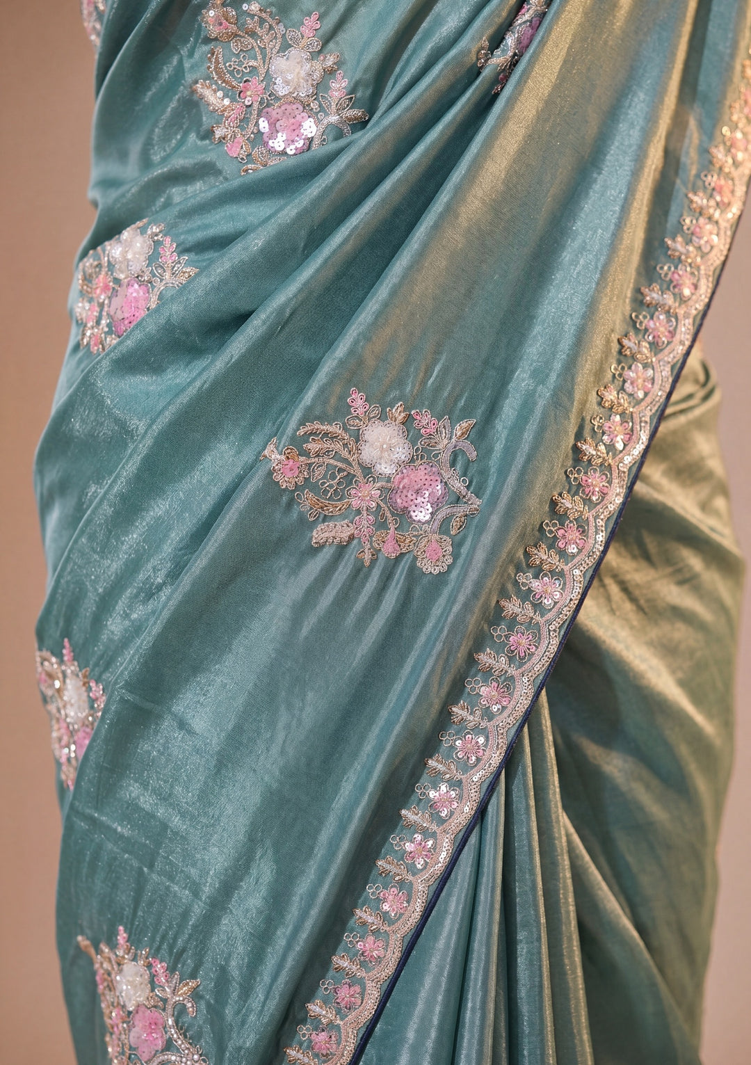 Sea Green Threadwork Crepe Saree With Matching Blouse Piece