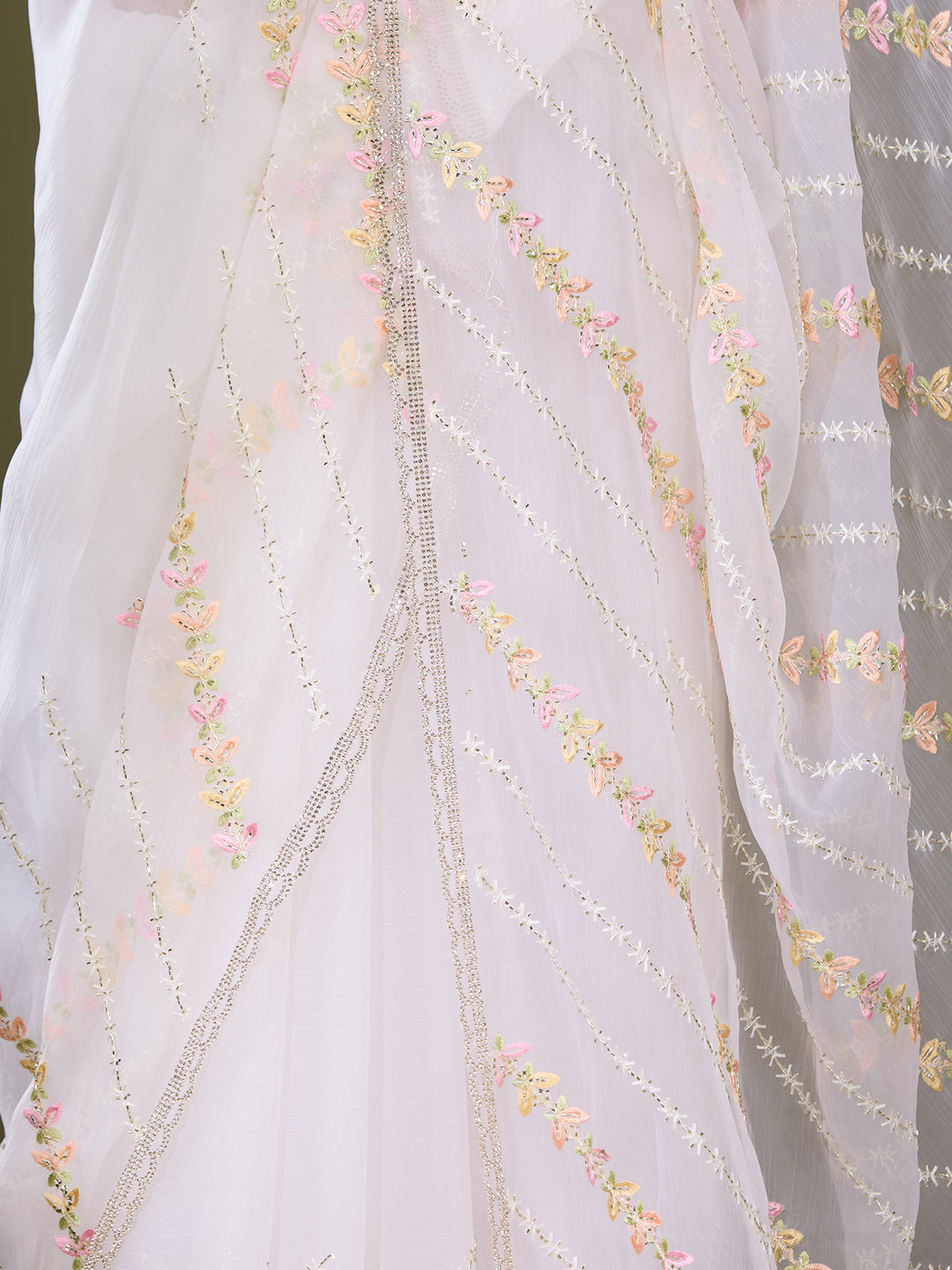 Off White Tissue Threadwork Saree With Matching Blouse Piece