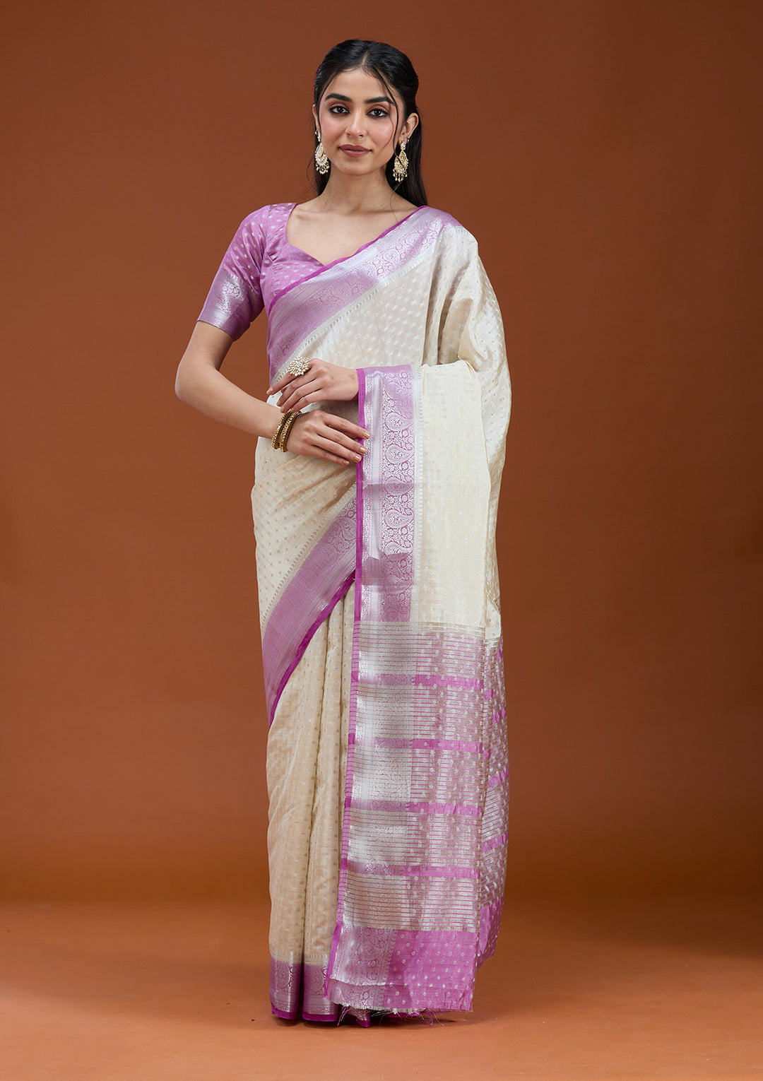 Off White Silk Buti Gold Zariwork Saree With Matching Blouse Piece