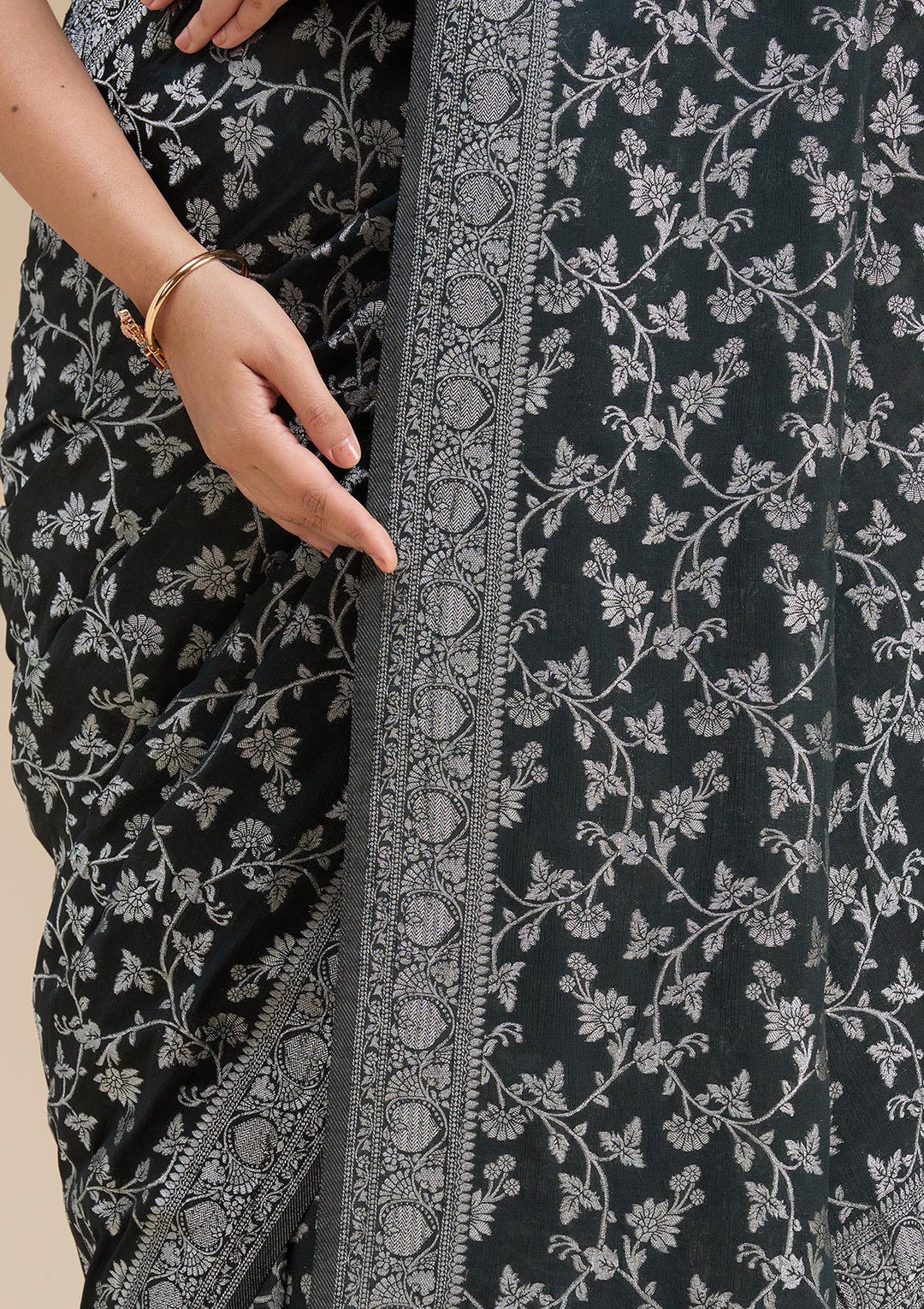 Black Georgette Jaal Gold Zariwork Saree With Matching Blouse Piece
