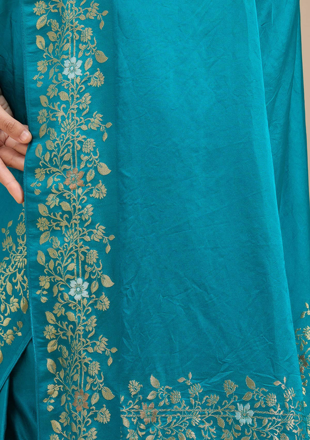 Peacock Blue Silk Plain Saree With Matching Blouse Piece